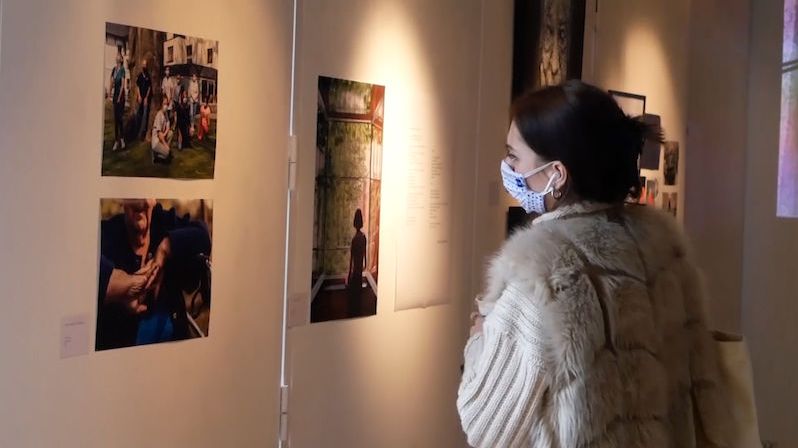 Belgické muzeum lockdownu připomíná rok života během pandemie